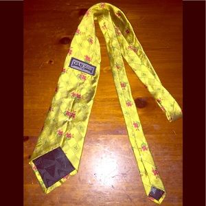 Guess! Yellow And Pink Tie👔